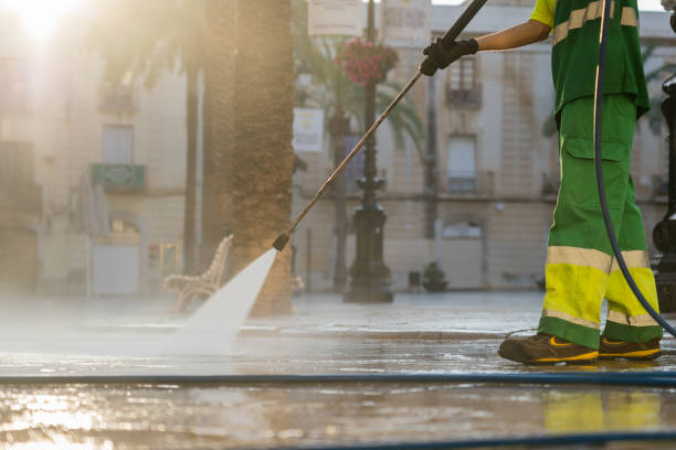 Best Commercial Pressure Washing  in Crystal Lake, FL
